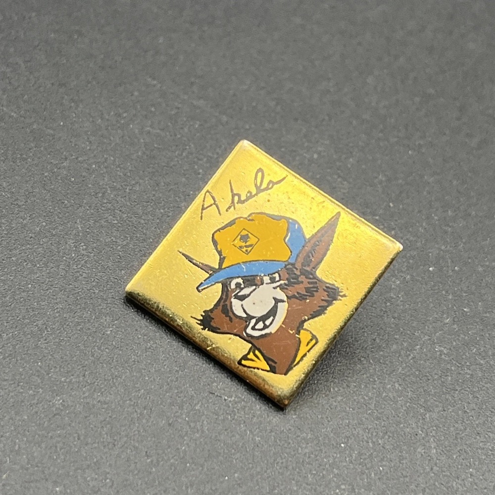 Boy Scouts‎ Of America BSA Cub Scouts Akela Lapel Hat Pin